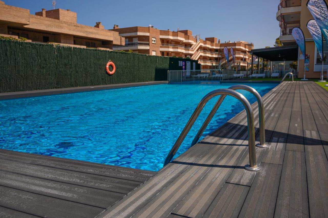 Apartaments Albatros Family سالو المظهر الخارجي الصورة