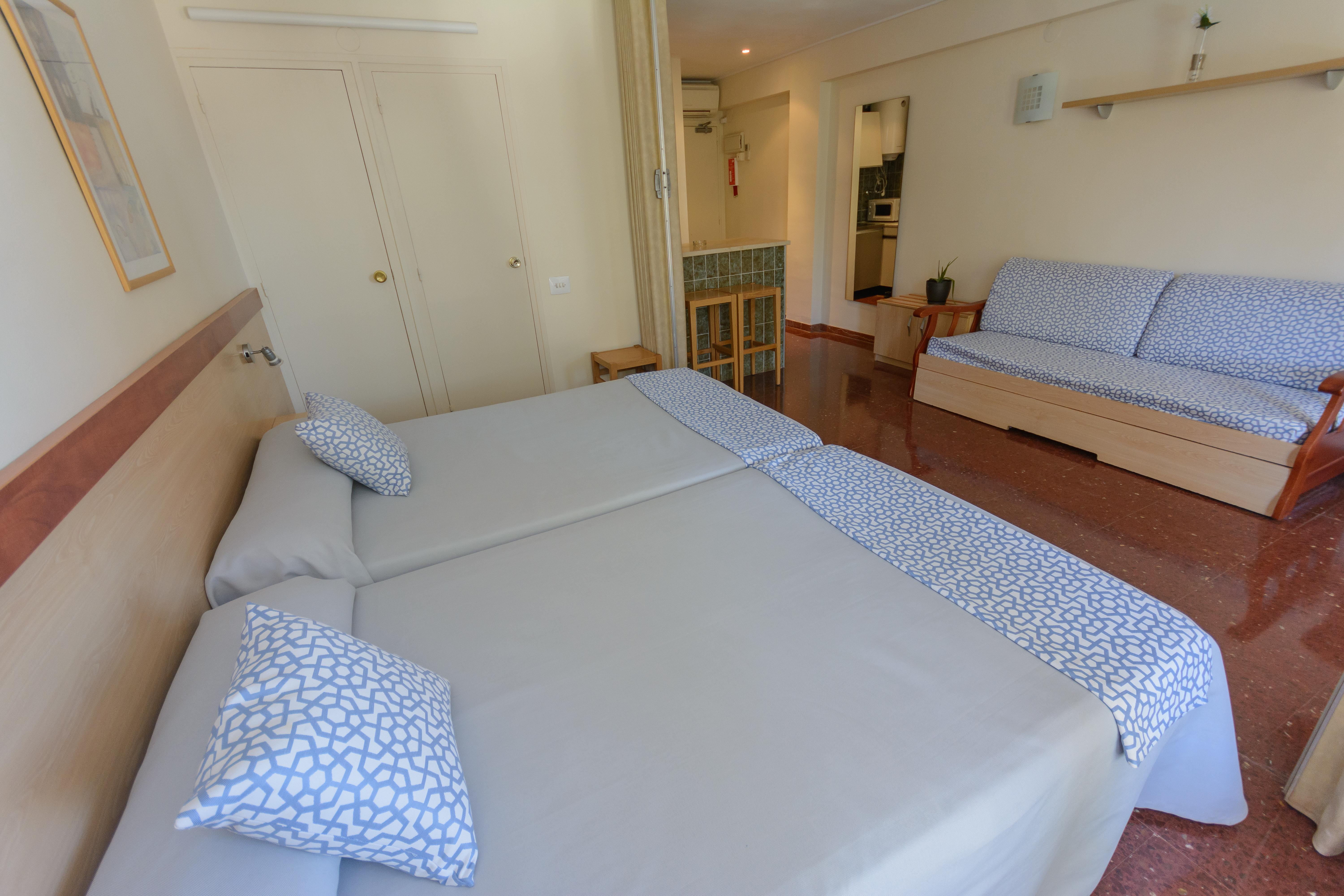 Apartaments Albatros Family سالو المظهر الخارجي الصورة