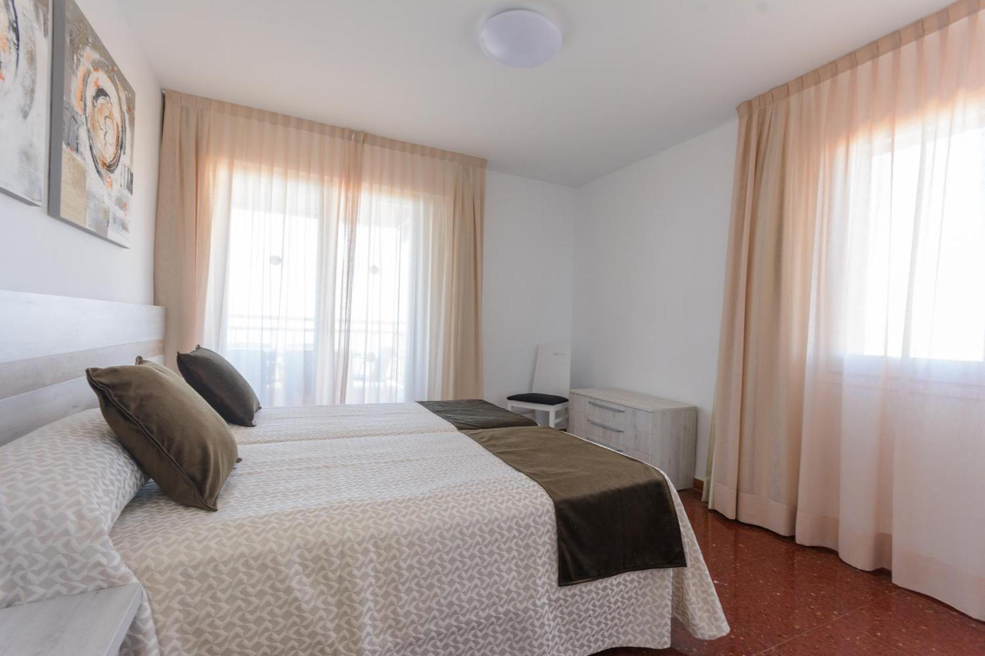 Apartaments Albatros Family سالو المظهر الخارجي الصورة