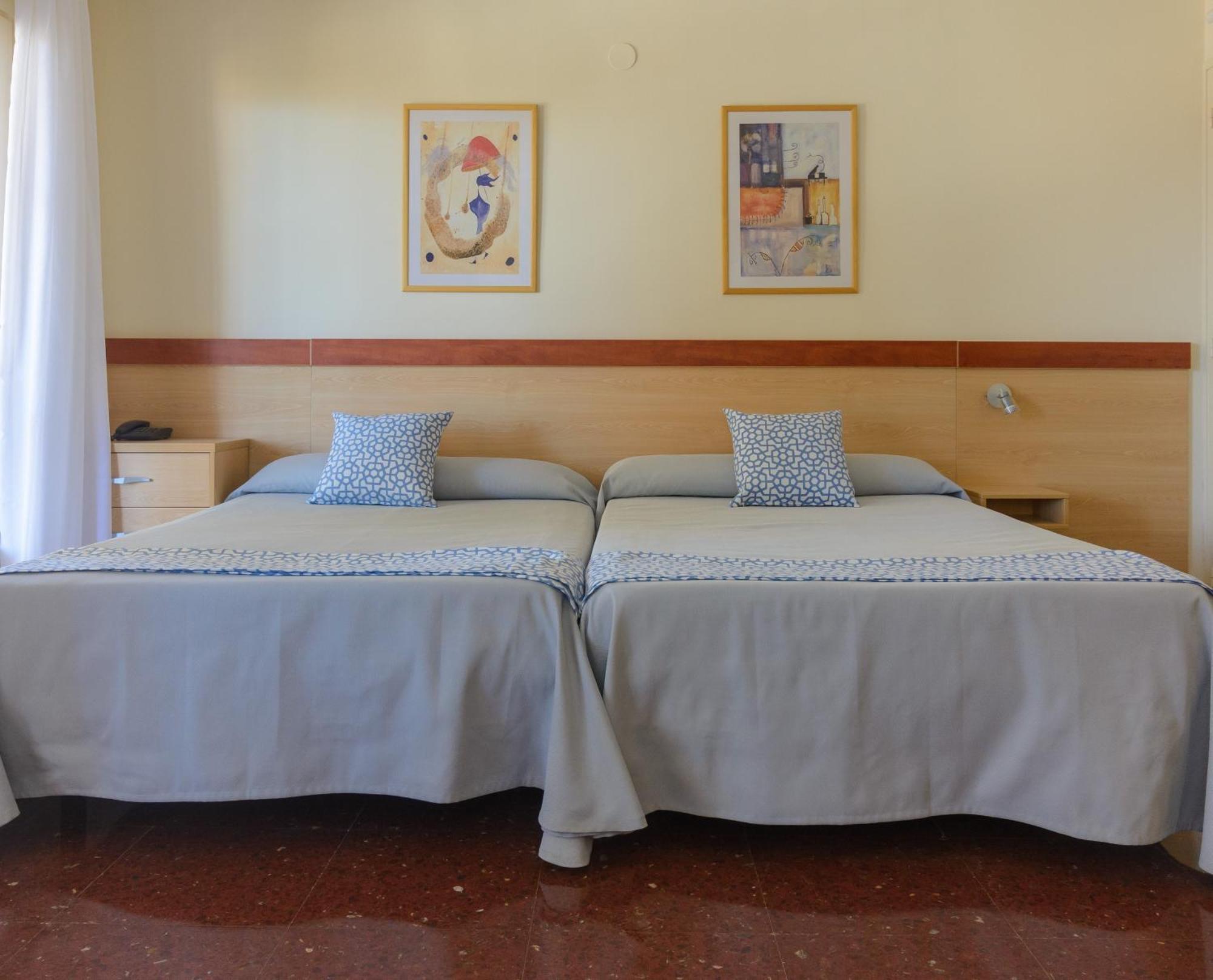 Apartaments Albatros Family سالو المظهر الخارجي الصورة