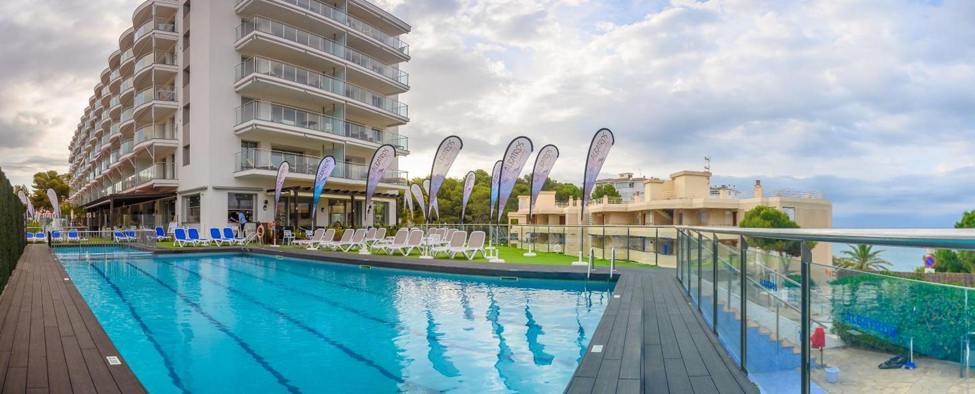 Apartaments Albatros Family سالو المظهر الخارجي الصورة