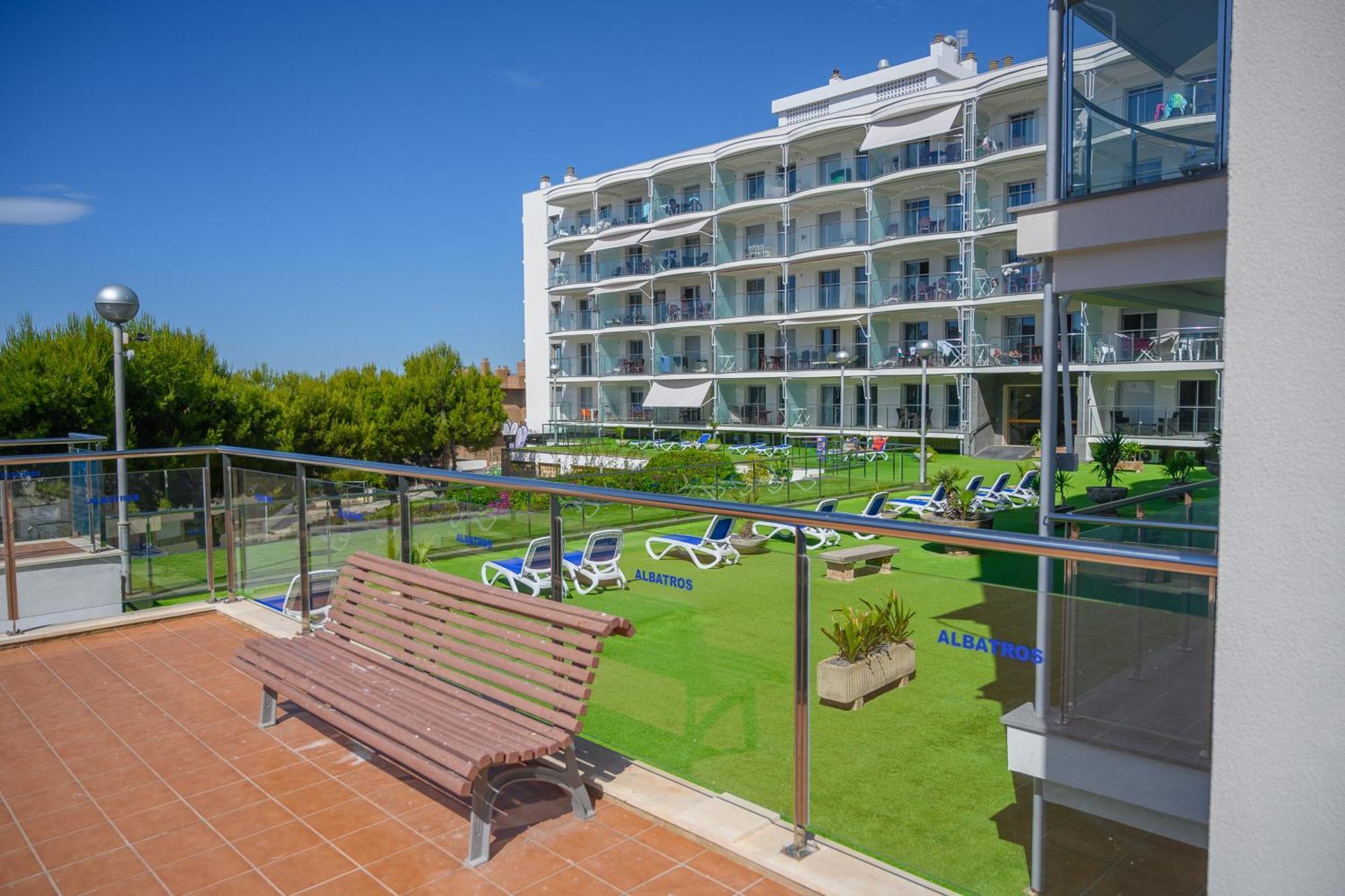Apartaments Albatros Family سالو المظهر الخارجي الصورة