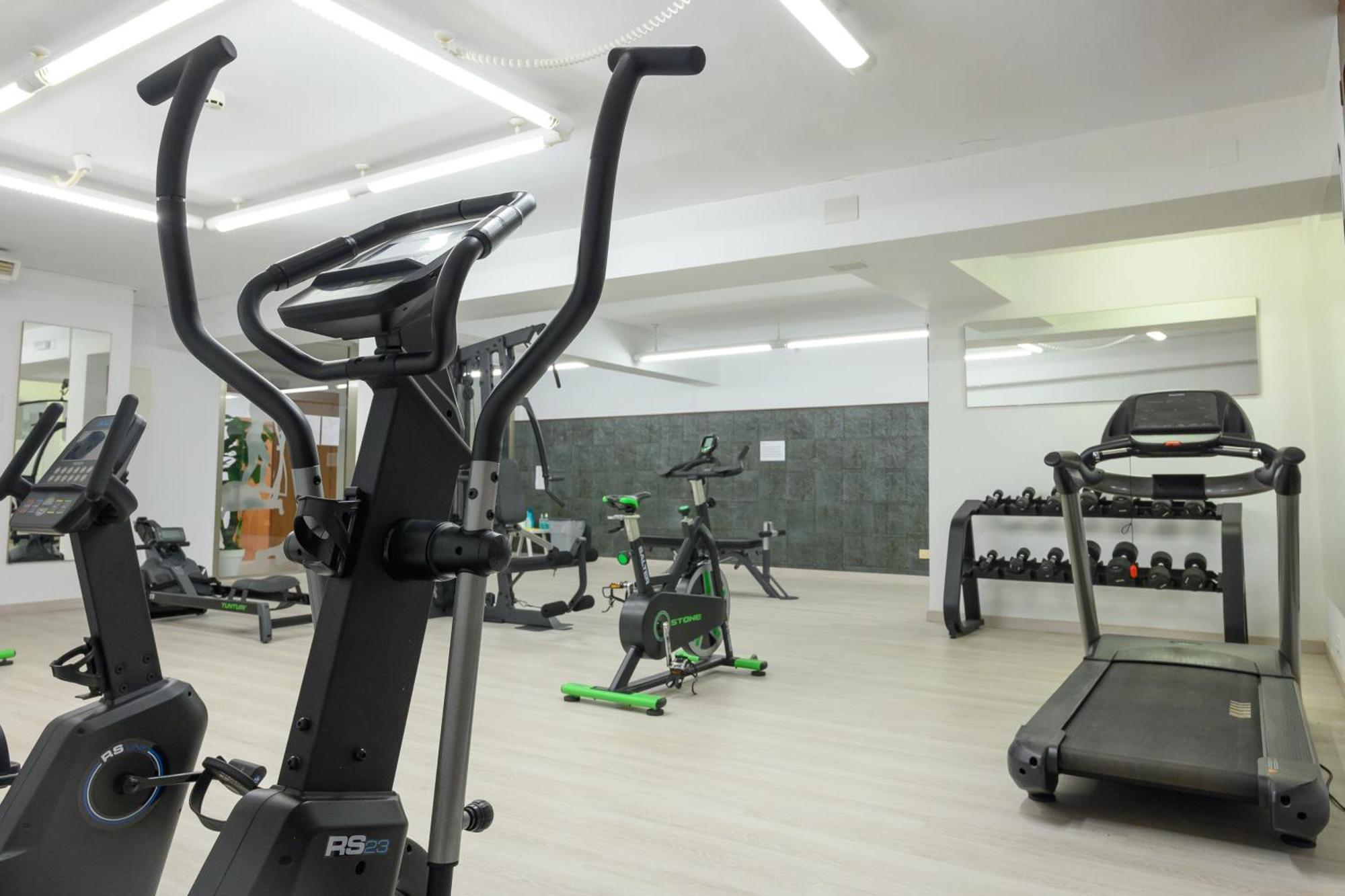 Apartaments Albatros Family سالو المظهر الخارجي الصورة